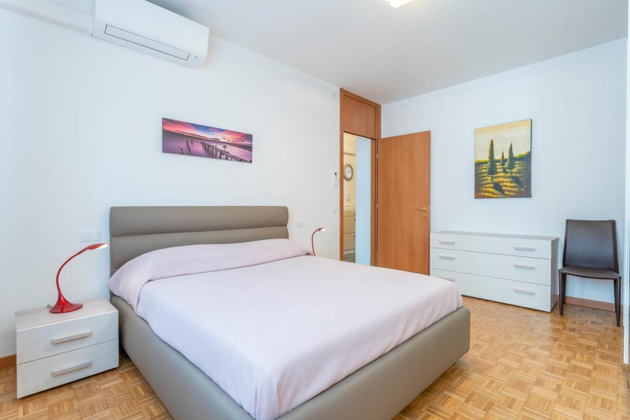 Udine Palazzo D'Aronco Modern Apartment מראה חיצוני תמונה