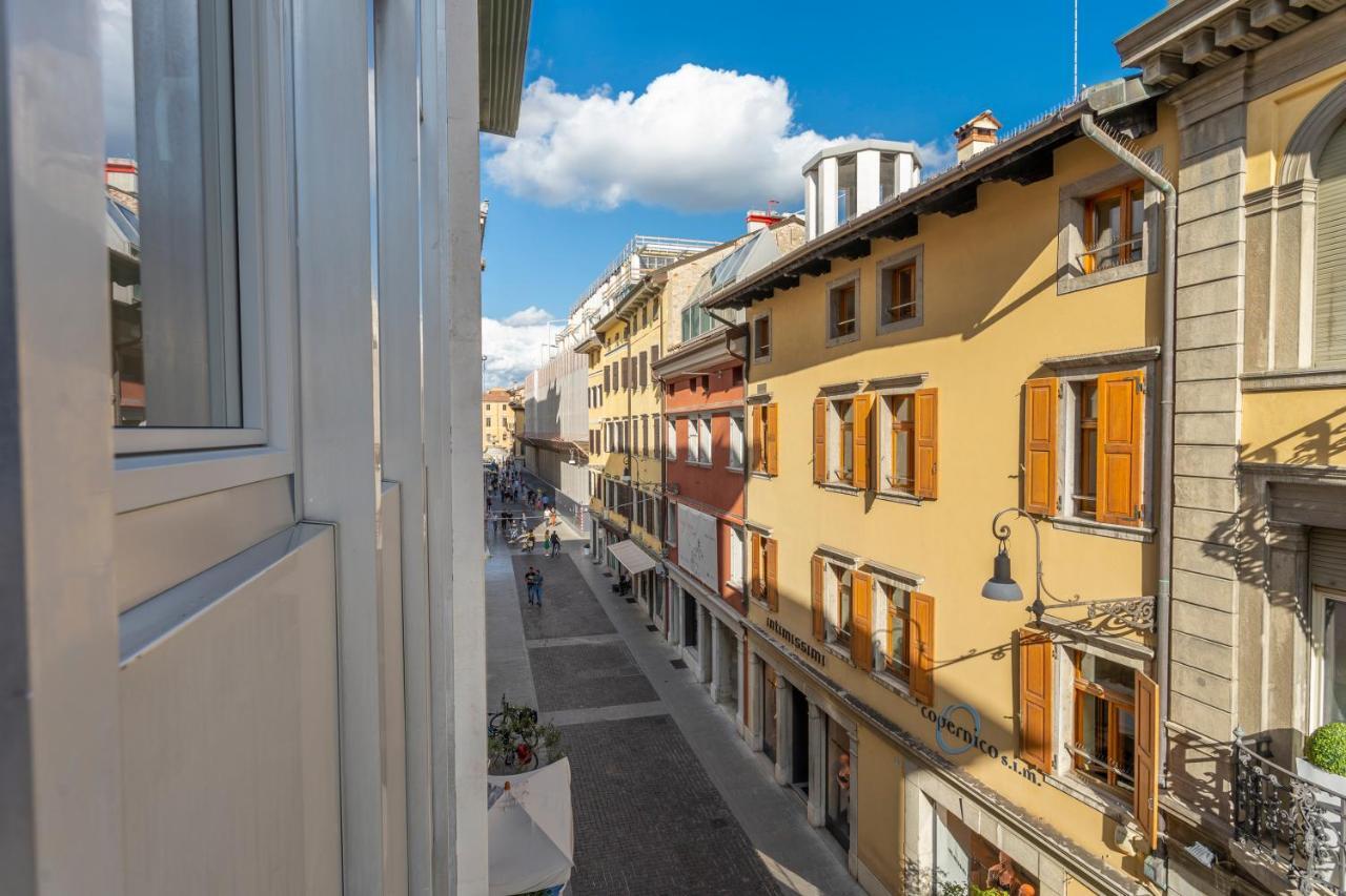 Udine Palazzo D'Aronco Modern Apartment מראה חיצוני תמונה